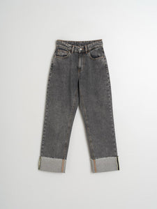 PANTALÓN DENIM VUELTO