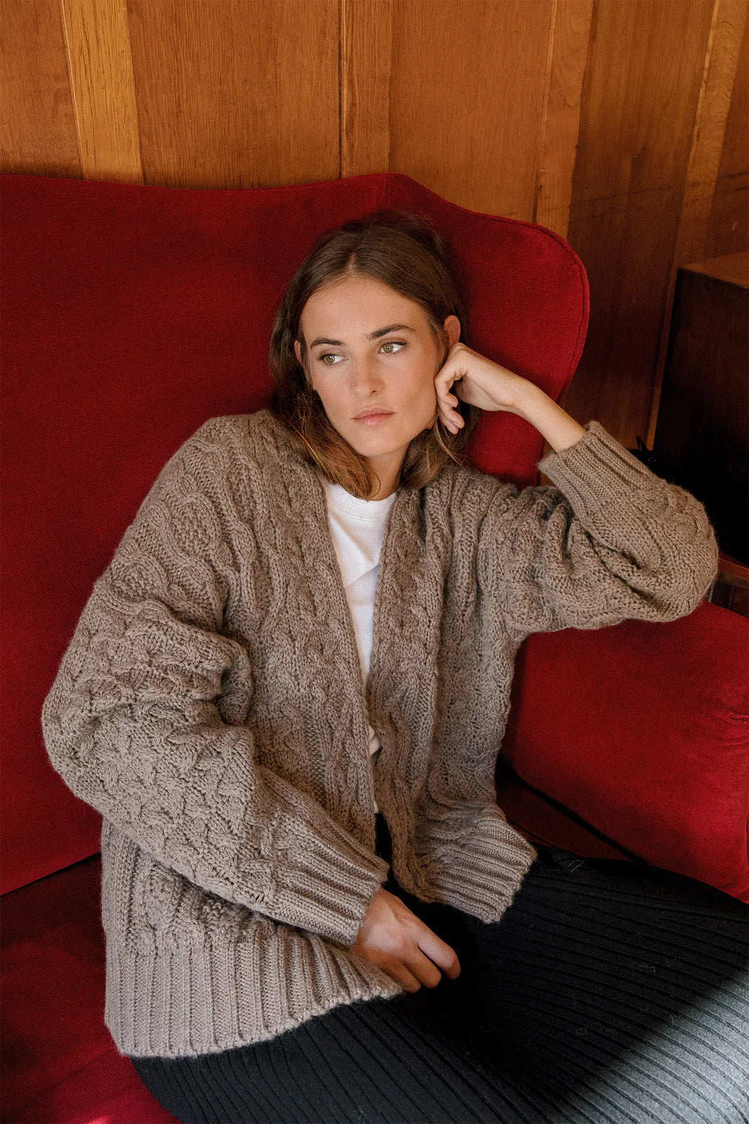 CHAQUETA PUNTO TRENZADA TOPO