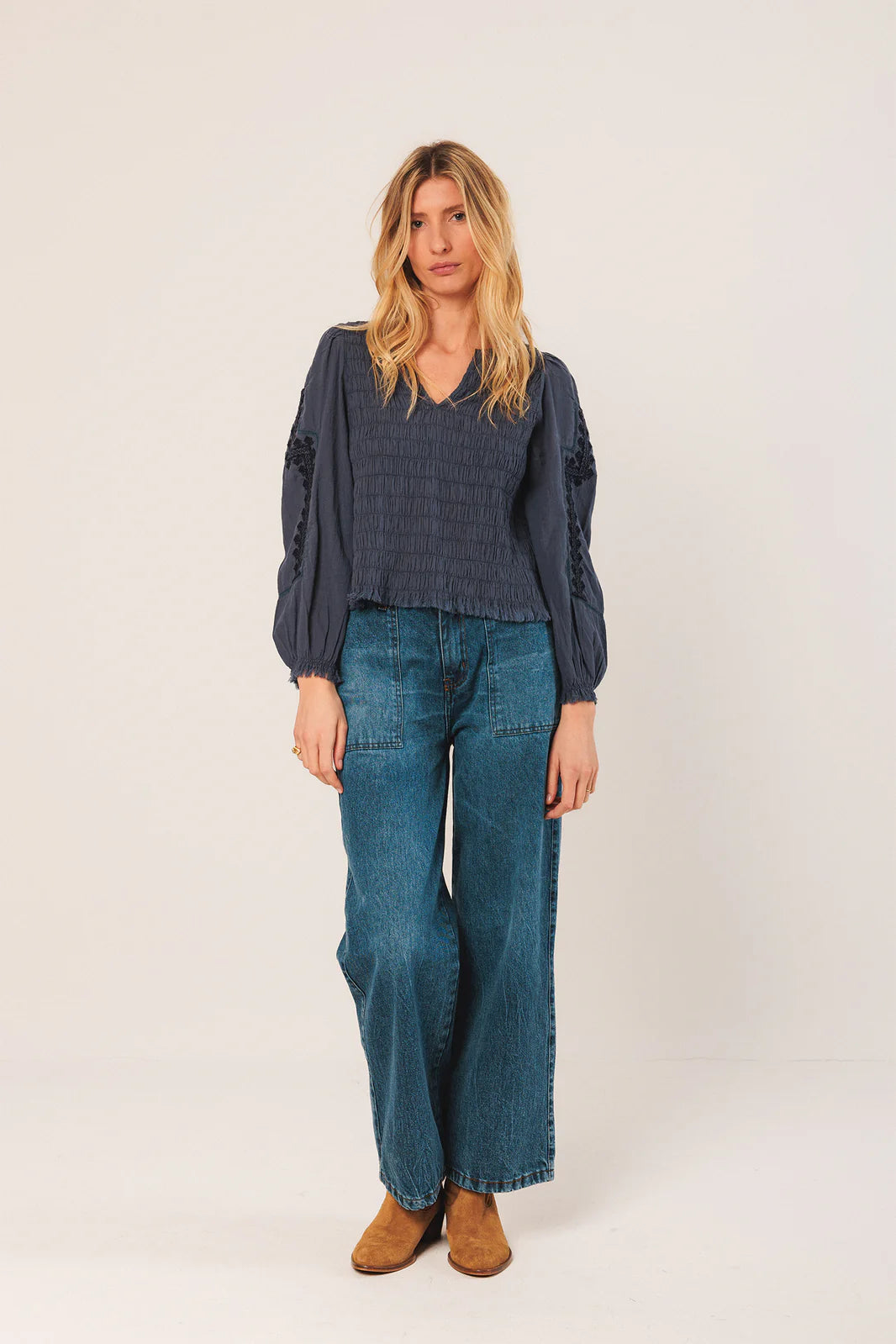 BLUSA BORDADO ÉTNICO ÍNDIGO